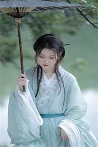 天灾！我囤满粮仓救了一帮大佬免费看