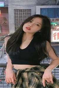 故人归尘土，新燕入画梁试读