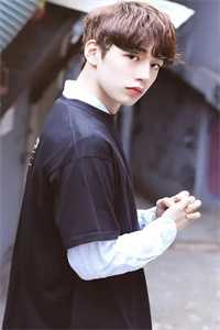 八零：禁欲厂长夜夜掐腰哄作精全文+免费