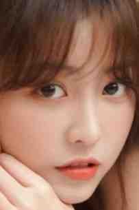 女总裁将五百万奖金颁给实习生后，我直接让公司破产全篇